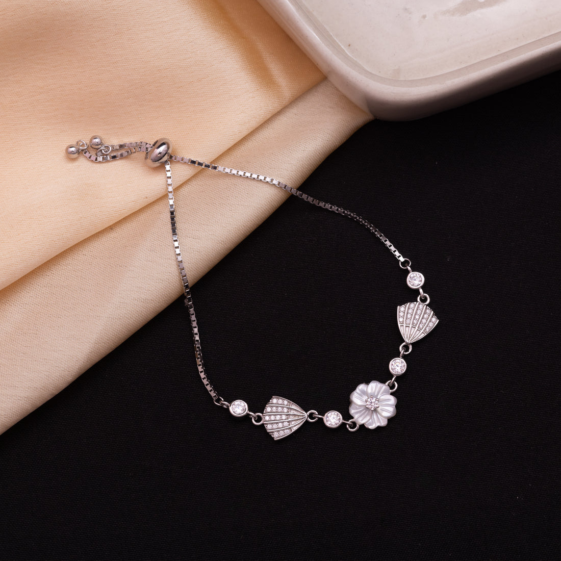 Mop Adjustable Bracelet