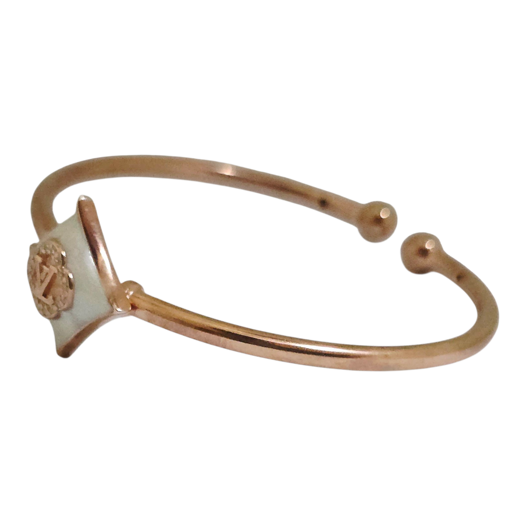 Holopipi Enamel kada