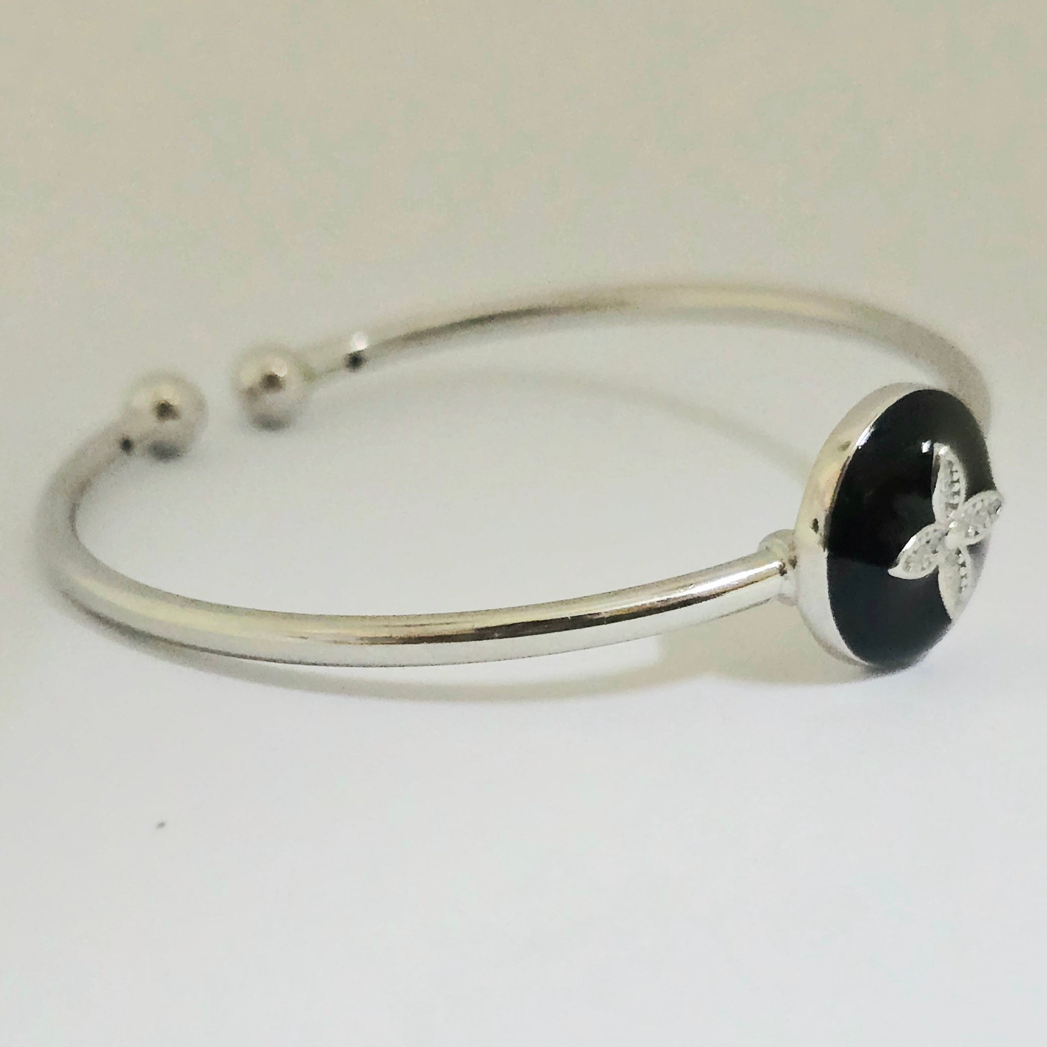 Holopipi Enamel Kada