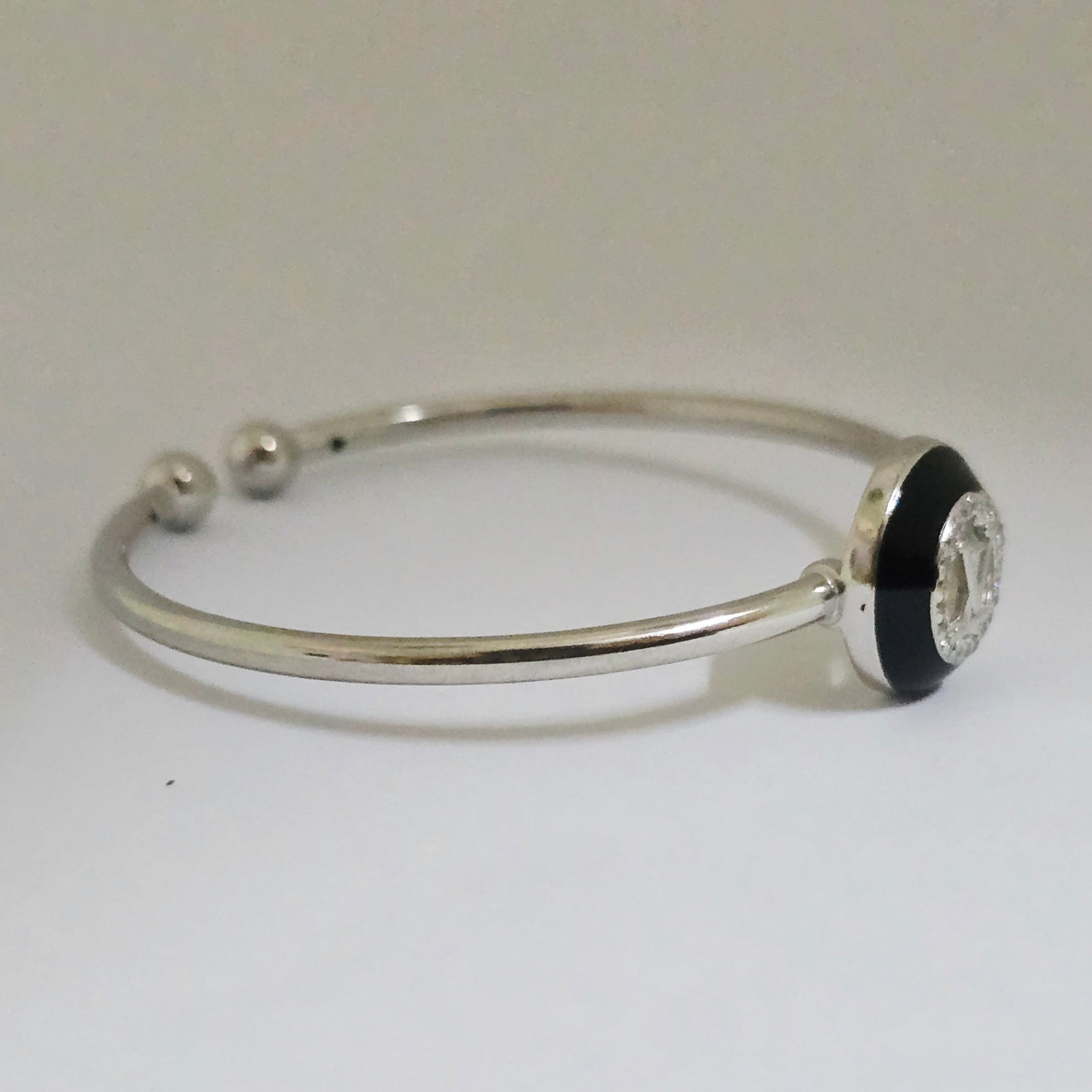 Holopipi Enamel kada