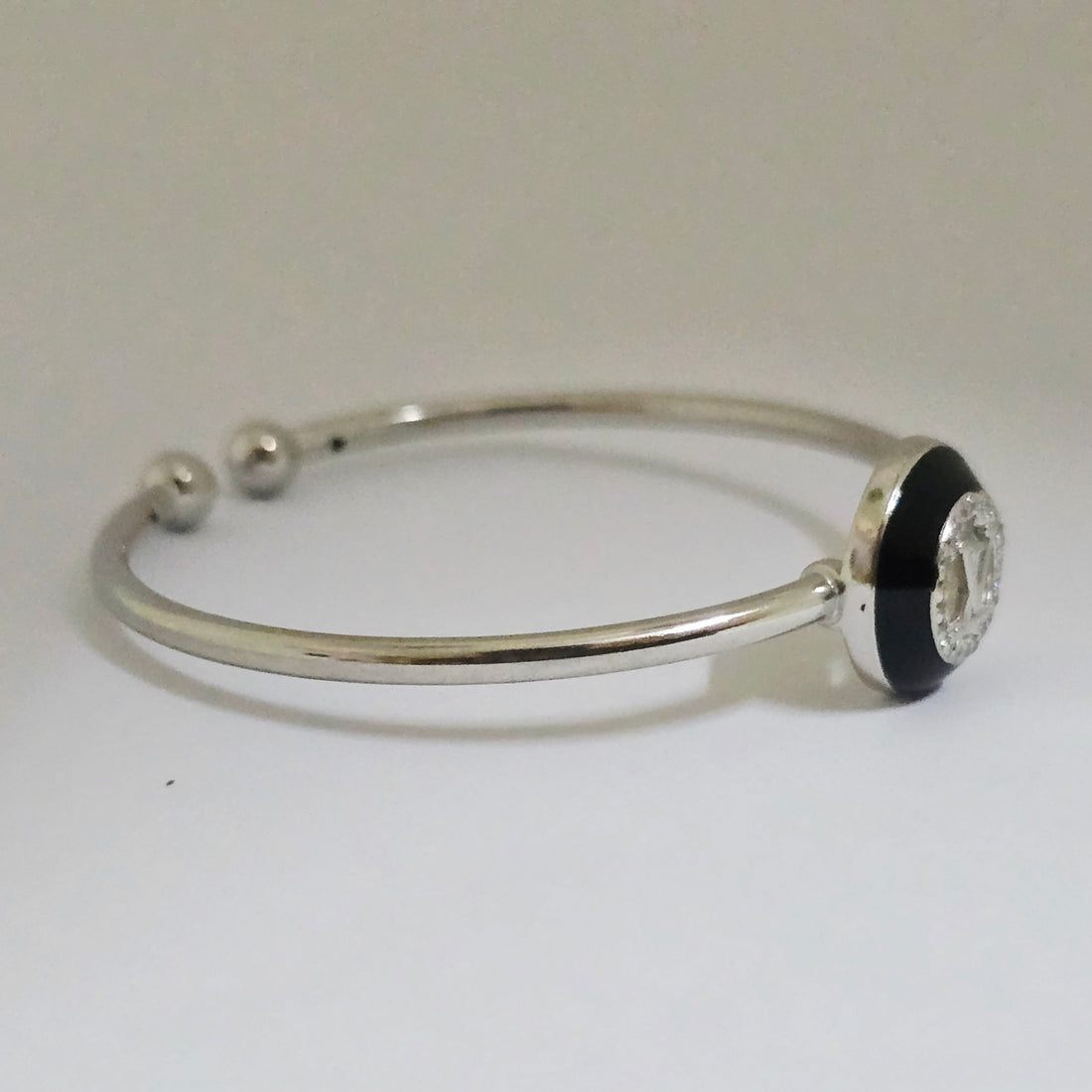 Holopipi Enamel kada