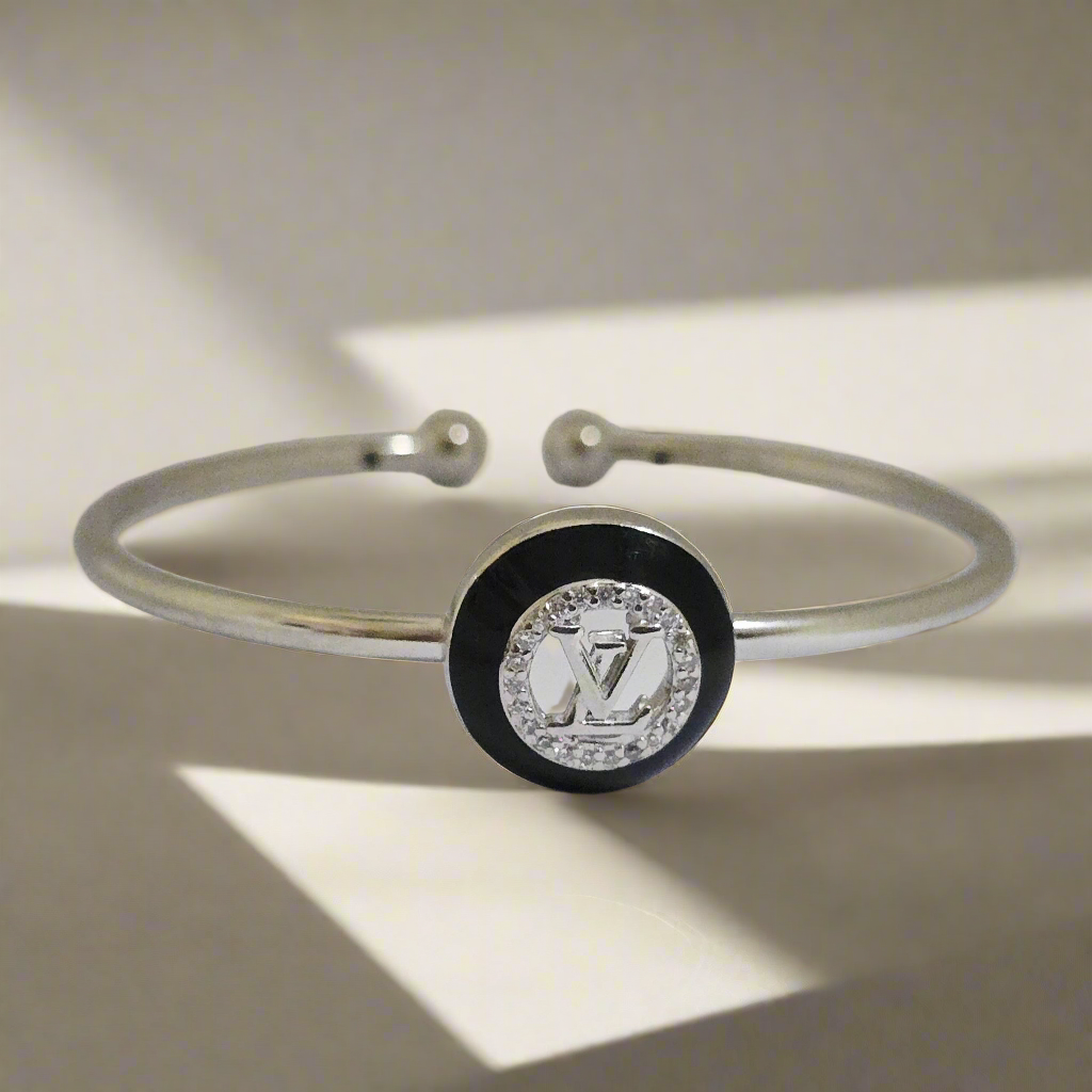 Holopipi Enamel kada